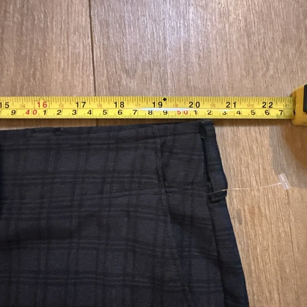 Ben Hogan Performance Shorts Mens Size 42 Black Gray Plaid Flat Front Golf - Picture 5 of 7